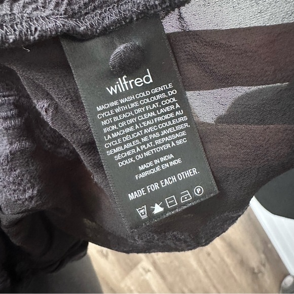 XXS Aritzia WILFRED FREE Augustine Cropped Peplum Semi Sheer Blouse - Picture 8 of 9